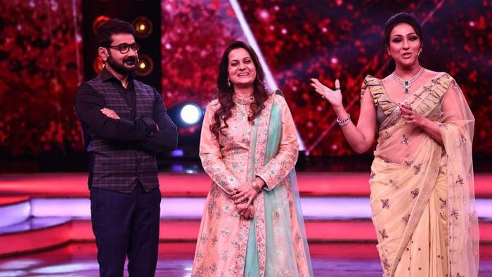 প্রসেনজিৎ চট্টোপাধ্যায়, বিজয়েতা পণ্ডিত, ঋতুপর্ণা সেনগুপ্ত