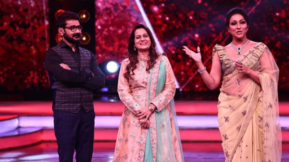 প্রথমবার একই মঞ্চে প্রসেনজিৎ-ঋতুপর্ণা -বিজয়েতা! 'ইসমার্ট জোড়ি'-তে দারুণ চমক  প্রথমবার একই মঞ্চে প্রসেনজিৎ-ঋতুপর্ণা -বিজয়েতা! 'ইসমার্ট জোড়ি'-তে দারুণ চমক