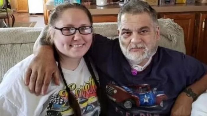 বয়ফ্রেন্ডের বাবার সঙ্গে বিয়ে সিডনি ডিনের