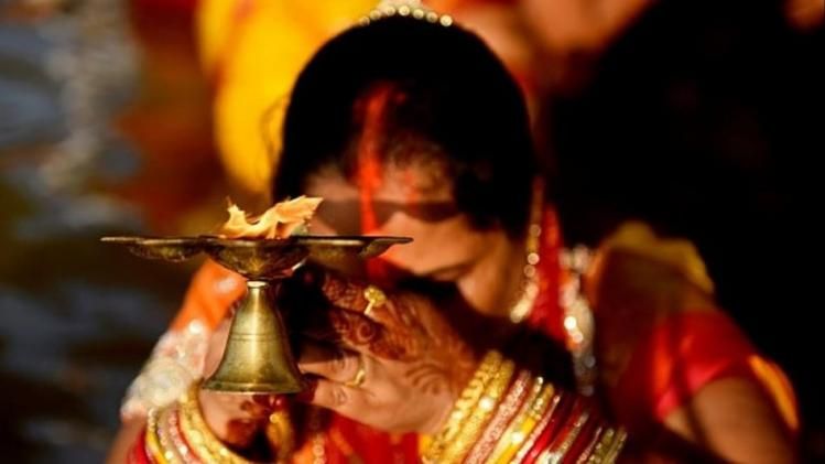 শনিবার শনিদেবকে খুশি করতে করুন এই কাজগুলি, সুখ-টাকার অভাব হবে না