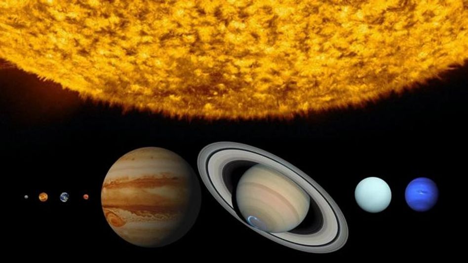 Zodiac: জুনে মিথুনে সূর্যের গোচর, ৪ রাশির শুরু হবে দুরন্ত সময় Zodiac: জুনে মিথুনে সূর্যের গোচর, ৪ রাশির শুরু হবে দুরন্ত সময়