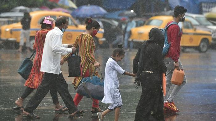 ভারী বৃষ্টির পূর্বাভাস উত্তরবঙ্গে, এখনই নিস্তার মিলছে না