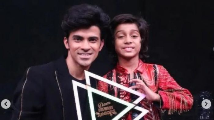 প্রতীকের সঙ্গে আদিত্য