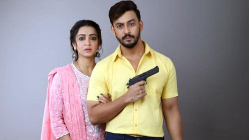 'রাতের শহর'-র কথা বলবেন বনি -কৌশানী! ফের পর্দায় জুটিতে 'লাভ বার্ডস'   'রাতের শহর'-র কথা বলবেন বনি -কৌশানী! ফের পর্দায় জুটিতে 'লাভ বার্ডস'