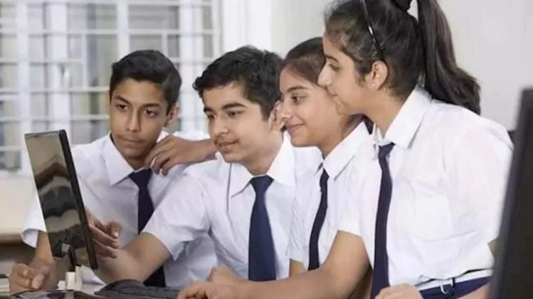 CBSE দশম শ্রেণির রেজাল্ট আউট, ১০০% নম্বর পেয়ে টপার ময়াঙ্ক