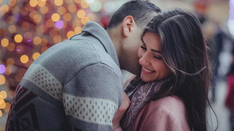 প্রিয় মানুষের সঙ্গে জমাটি রোম্যান্স! লভ হরমোন বাড়াতে খান এই ৫ খাবার