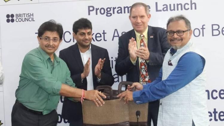 খুদে ক্রিকেটারদের ইংরেজি শেখাতে উদ্যোগ নিল CAB