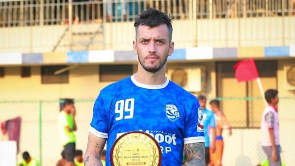 ইস্টবেঙ্গলকে গোল দেওয়া আর্জেন্টাইন তারকা খেলবেন কলকাতা লিগে, কোন দলে? ইস্টবেঙ্গলকে গোল দেওয়া আর্জেন্টাইন তারকা খেলবেন কলকাতা লিগে, কোন দলে?