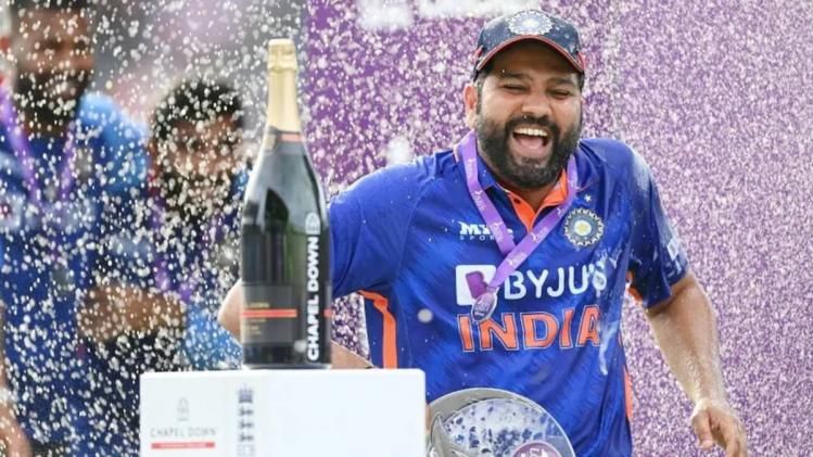 সিরিজ জিতে শ্যাম্পেনের ফোয়ারা, টিম ইন্ডিয়ার সেলিব্রেশন VIDEO