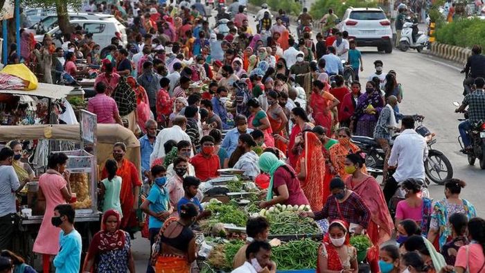 জনসংখ্যায় চিনকে ছাড়াবে ভারত।