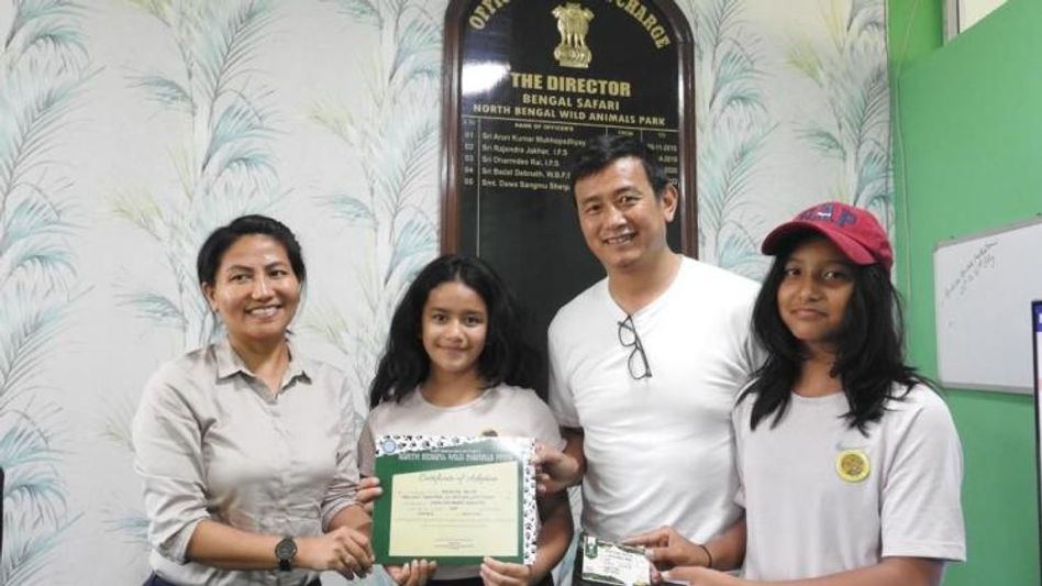 বেঙ্গল সাফারি পার্কে একশৃঙ্গ গণ্ডার দত্তক নিলেন বাইচুং ভুটিয়া বেঙ্গল সাফারি পার্কে একশৃঙ্গ গণ্ডার দত্তক নিলেন বাইচুং ভুটিয়া