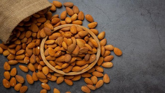 খোসা-সহ আমন্ডের সাইডএফেক্ট।