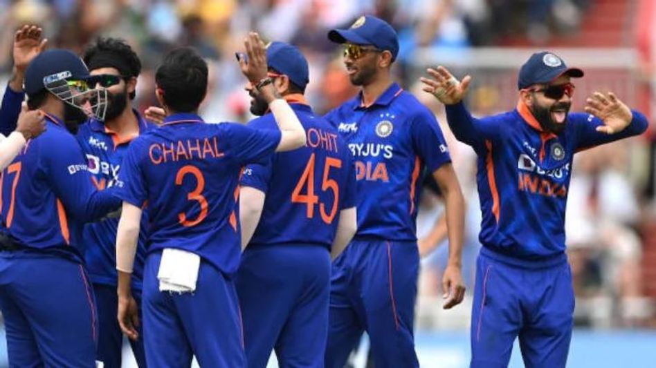 এশিয়া কাপে দলে নেই বুমরাহ, ক্যাপ্টেন রোহিত; ফিরলেন কোহলি এশিয়া কাপে দলে নেই বুমরাহ, ক্যাপ্টেন রোহিত; ফিরলেন কোহলি