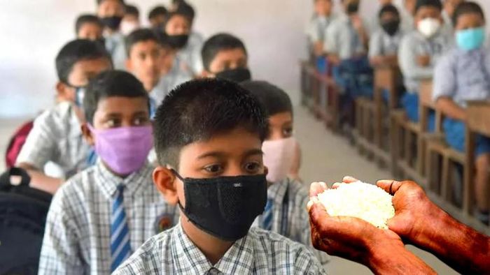 দুয়ারে রেশন প্রকল্পের জন্য ব্যবহার করা হবে স্কুল (প্রতীকী ছবি)