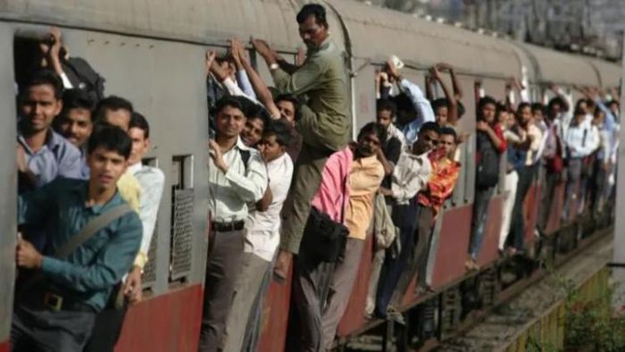 রেলের পরীক্ষা। প্রতীকী ছবি