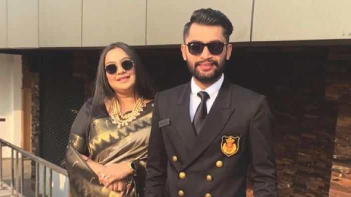 বিদুষী শ্রীবাস্তব এবং সিমরনজিৎ সিং সান্ধুর প্রেমকাহিনি ভাইরাল হয়েছে। ছবি সৌজন্য: লিঙ্কডইন