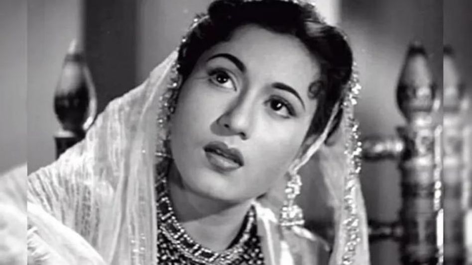 Madhubala: 'মধুবালার বায়োপিক করতে চাইলে টেনে কোর্টে নিয়ে যাব' Madhubala: 'মধুবালার বায়োপিক করতে চাইলে টেনে কোর্টে নিয়ে যাব'