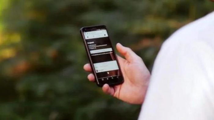 শীঘ্রই মোবাইল ফোনের দাম বাড়তে পারে।