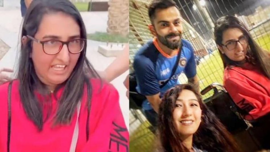 পাকিস্তানি ফ্যানের সঙ্গে সেলফি, মহারণের আগে 'দিল' জিতলেন বিরাট পাকিস্তানি ফ্যানের সঙ্গে সেলফি, মহারণের আগে 'দিল' জিতলেন বিরাট
