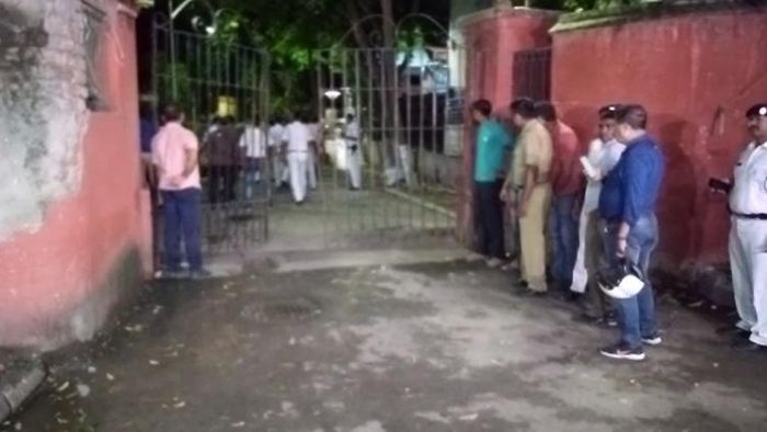 পার্ক স্ট্রিটে গুলি।