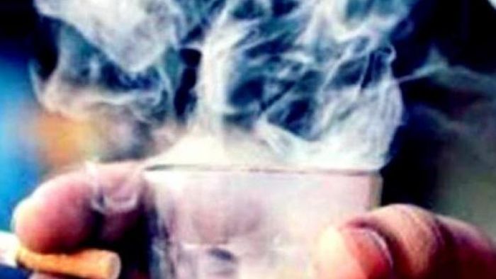 অনেকেই আছেন যাঁদের চায়ের সঙ্গে সিগারেটে সুখ-টান না দিলে চলে না।