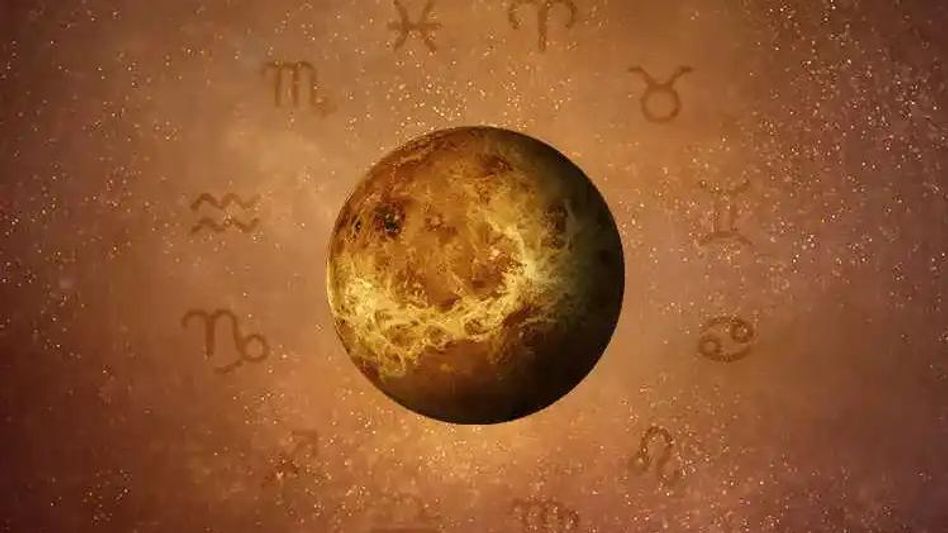 Zodiac: অগাস্টে শুক্রের আশীর্বাদে এই ৪ রাশির চাকরি-ব্যবসায় দারুণ লাভ Zodiac: অগাস্টে শুক্রের আশীর্বাদে এই ৪ রাশির চাকরি-ব্যবসায় দারুণ লাভ