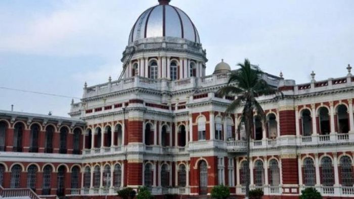 কোচবিহার রাজবংশের গৌরবময় ইতিহাসের সাক্ষী কোচবিহার রাজবাড়ি। ফাইল ছবি