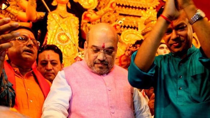 শহরের এই বড় পুজোর উদ্বোধন করতে পারেন শাহ।