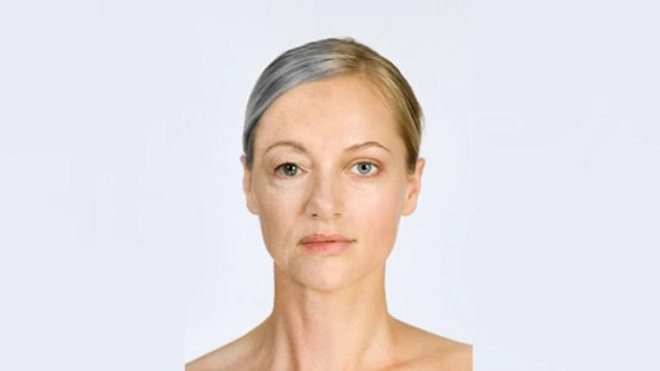 রাতে শোয়ার আগে করুন সহজ এই কাজ, শরীরে পড়বে না বয়সের ছাপ রাতে শোয়ার আগে করুন সহজ এই কাজ, শরীরে পড়বে না বয়সের ছাপ