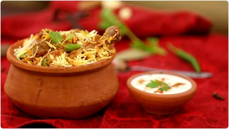 পুজোর আগে বিরিয়ানির নতুন ঠিকানা পেল কলকাতা, চালাবেন শুধু মহিলারাই