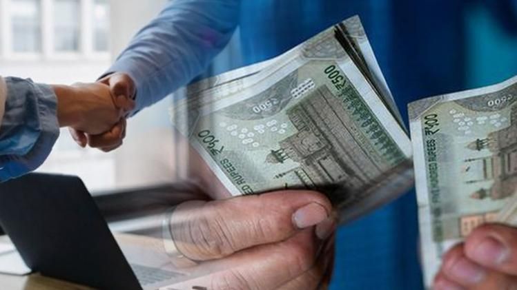 Zodiac: লক্ষ্মীপুজোর পর থেকে ৫ রাশির বিরাট অর্থ-চাকরি লাভের যোগ