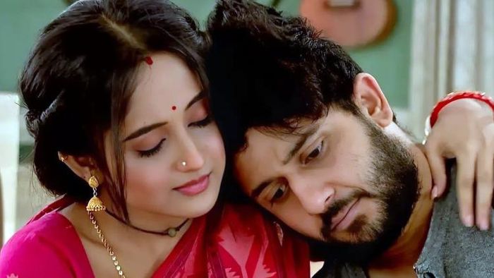 অভিনেতা আদৃত রায় ও সৌমিতৃষা কুণ্ডু