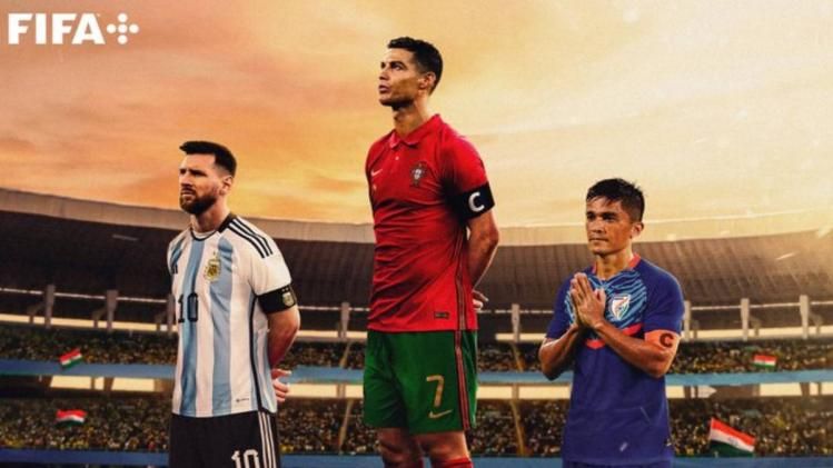  রোনাল্ডো-মেসির পাশেই সুনীলের ছবি, ভারতের ক্যাপ্টেনকে বড় সম্মান FIFA-র