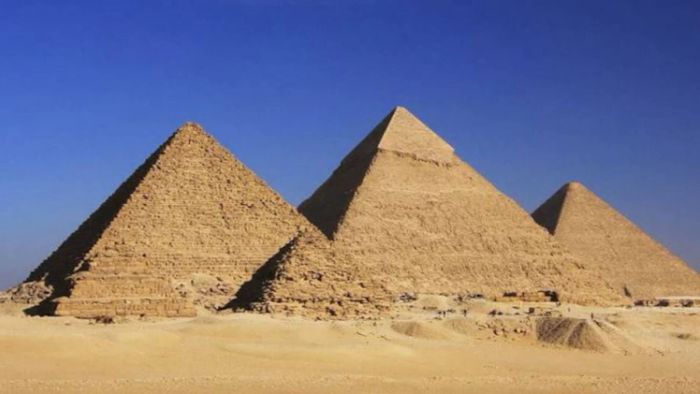 গিজার পিরামিড