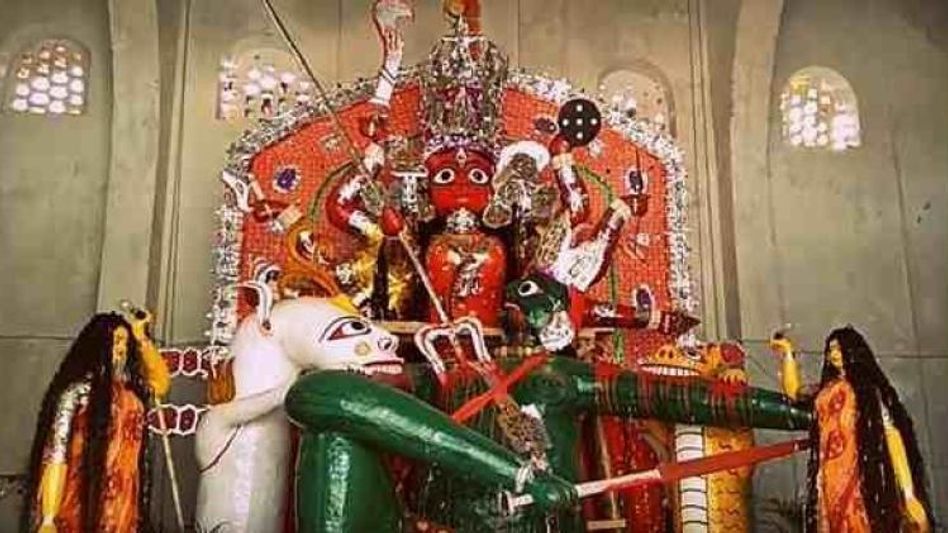 এখনও মানুষের রক্ত লাগে, রহস্যে মোড়া কোচবিহারের বড়দেবীর পুজো ৫০০ বছর পুরনো এখনও মানুষের রক্ত লাগে, রহস্যে মোড়া কোচবিহারের বড়দেবীর পুজো ৫০০ বছর পুরনো