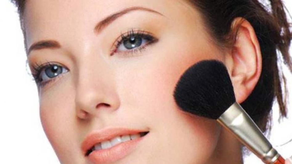 পুজোর বাকি ৭ দিন, ঘরোয়া এই ৬ উপায়ে বাড়ান মুখের জেল্লা; ত্বক হবে ঝকঝকে-সুন্দর পুজোর বাকি ৭ দিন, ঘরোয়া এই ৬ উপায়ে বাড়ান মুখের জেল্লা; ত্বক হবে ঝকঝকে-সুন্দর