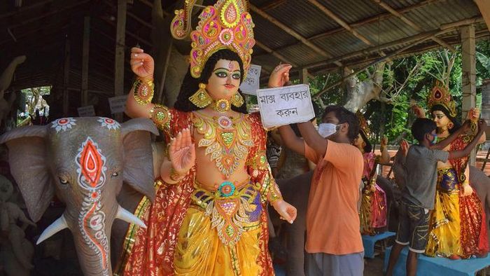 এই বছর বিশ্বকর্মা পুজো পড়েছে ১৭ সেপ্টেম্বর