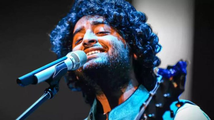 মাত্র ৩০ টাকায় থালি! অরিজিৎ সিংয়ের হেঁশেলে আপনাদের স্বাগত