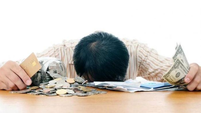 ঋণে জর্জিরিত-অর্থকষ্ট? মঙ্গলবার একটি কাজে মিটবে সমস্যা-মিলবে সুফল।