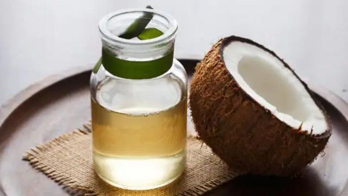 নারকেল তেলের উপকারিতা।