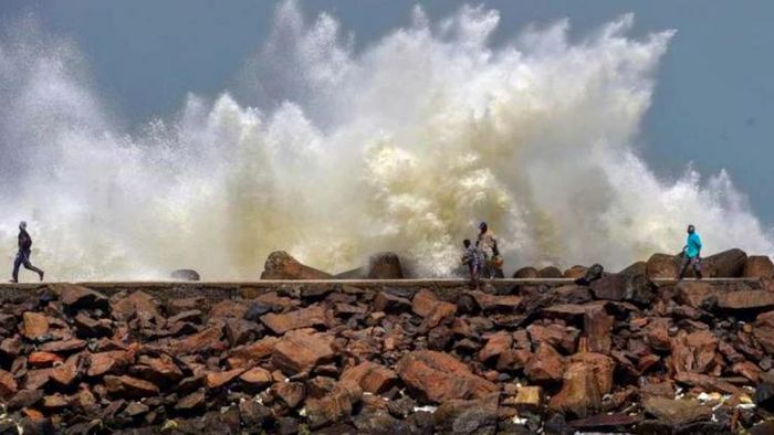 সুপার সাইক্লোন গুজব বলল মৌসম ভবন।