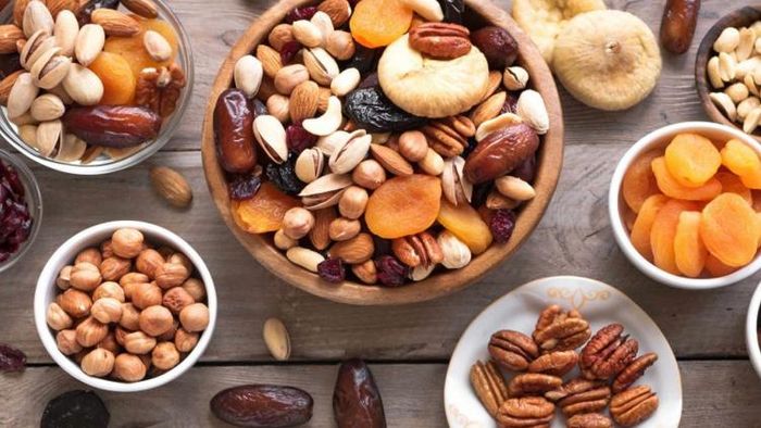 কোলেস্টেরল কমায় ড্রাইফ্রুটস।