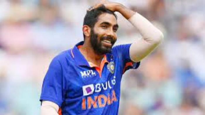 বিশ্বকাপ থেকে ছিটকে গেলেন যশপ্রীত বুমরা