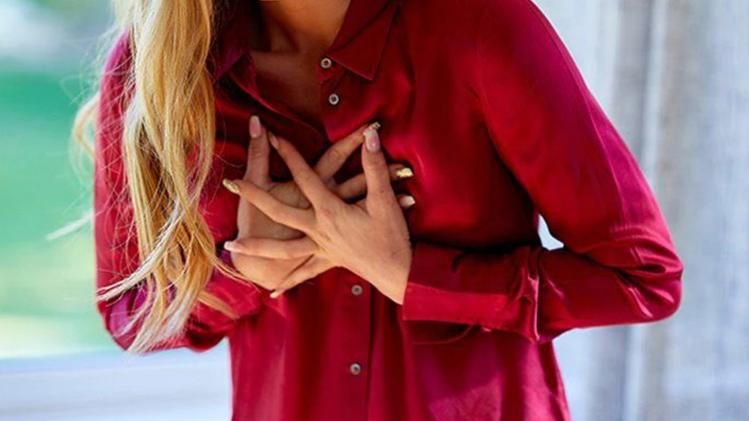 চোয়াল, পেটে ব্যথা মানেও বিপদ! জানুন হার্ট অ্যাটাকের ৫ আগাম সংকেত