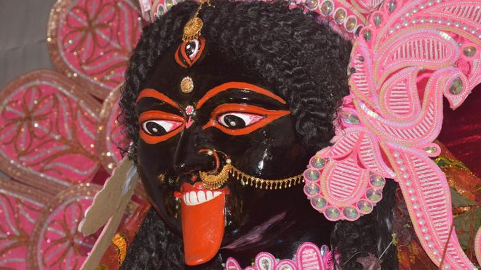 সামনেই শ্যামা পুজো! জানুন দিনক্ষণ ও মা কালীর প্রার্থনা থেকে পুষ্পাঞ্জলি মন্ত্র সামনেই শ্যামা পুজো! জানুন দিনক্ষণ ও মা কালীর প্রার্থনা থেকে পুষ্পাঞ্জলি মন্ত্র
