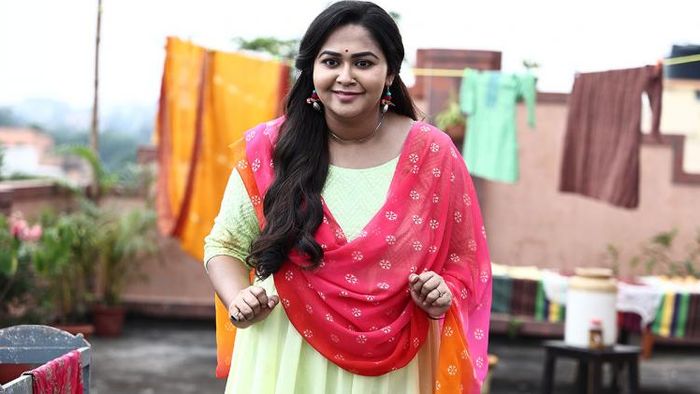 সোহাগ চরিত্রে অভিনয় করছেন অন্বেষা চক্রবর্তী