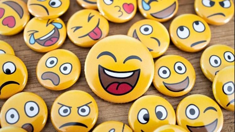  প্রেমিকার  শর্তে সিংহ মারতে রাজি বয়ফ্রেন্ড! কারণ জানলে হাসিতে ফেটে পড়বেন