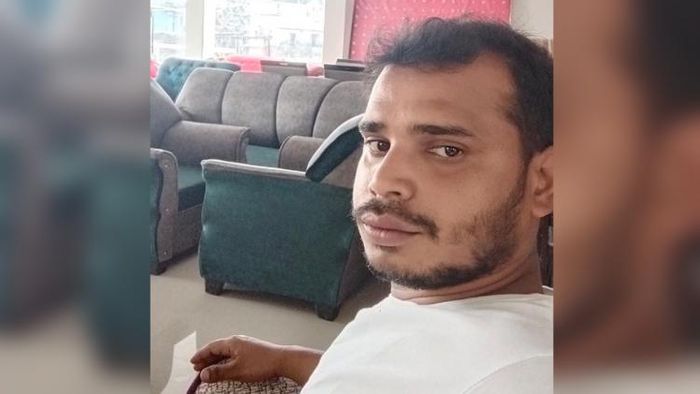 'বড় বড় বোল্ডার ভেসে আসে,' হড়পা বানের হাড়হিম মুহূর্তটা বললেন মানিক