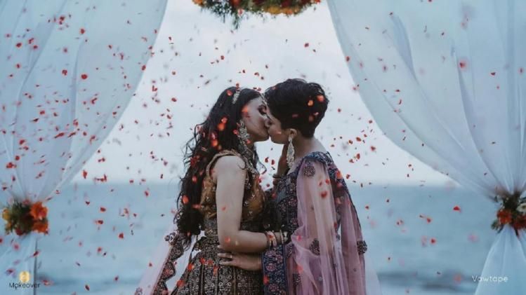 Massaj stolida sorish Dik