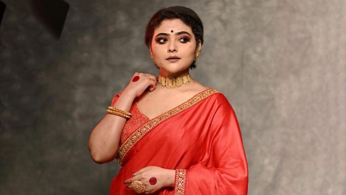 অভিনেত্রী ঐন্দ্রিলা শর্মা (ছবি: ফেসবুক)